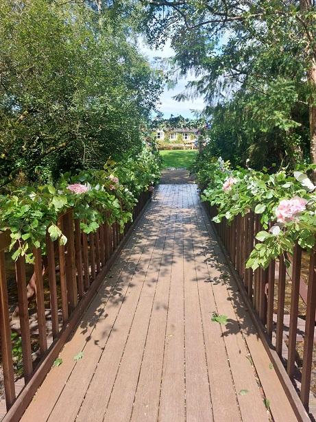 Brooklodge Bridge decorated